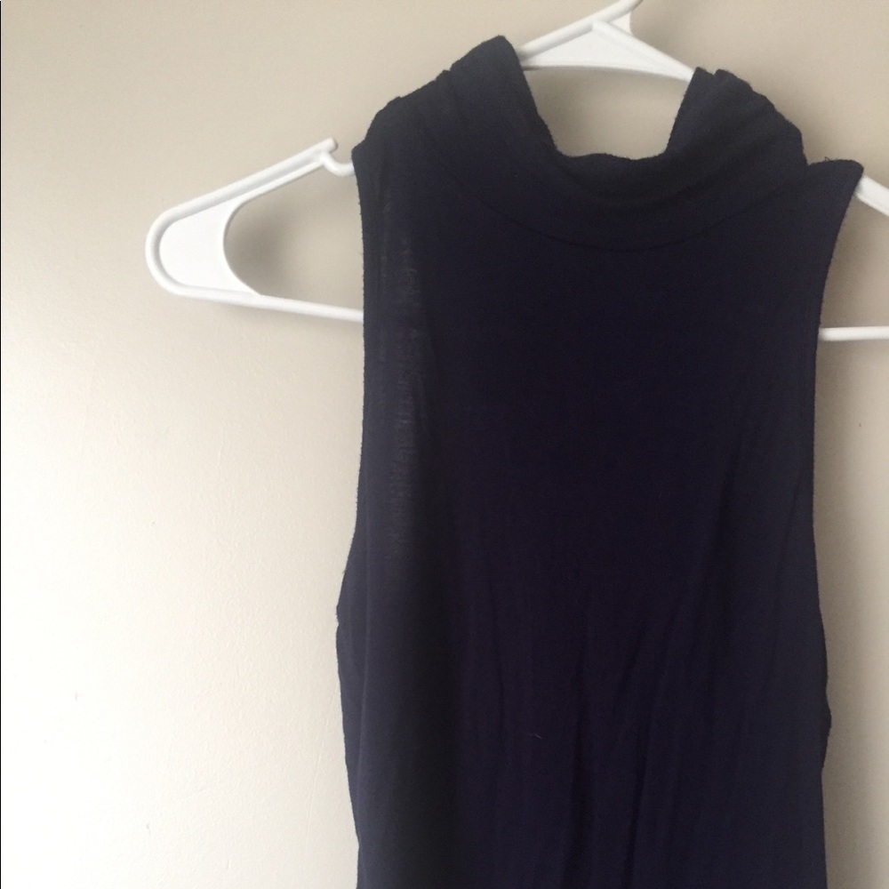 navy blue tank